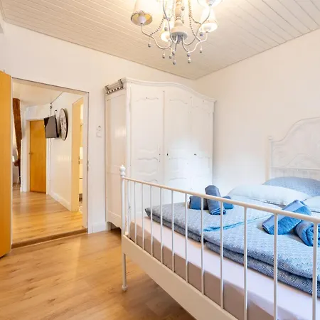 Holideis Zentrum Burgblick 3-zimmer-wohnung * Моншау