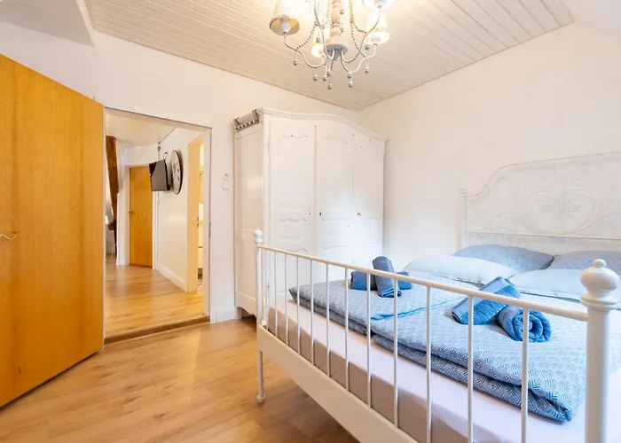 Holideis Zentrum Burgblick 3-zimmer-wohnung * 蒙绍